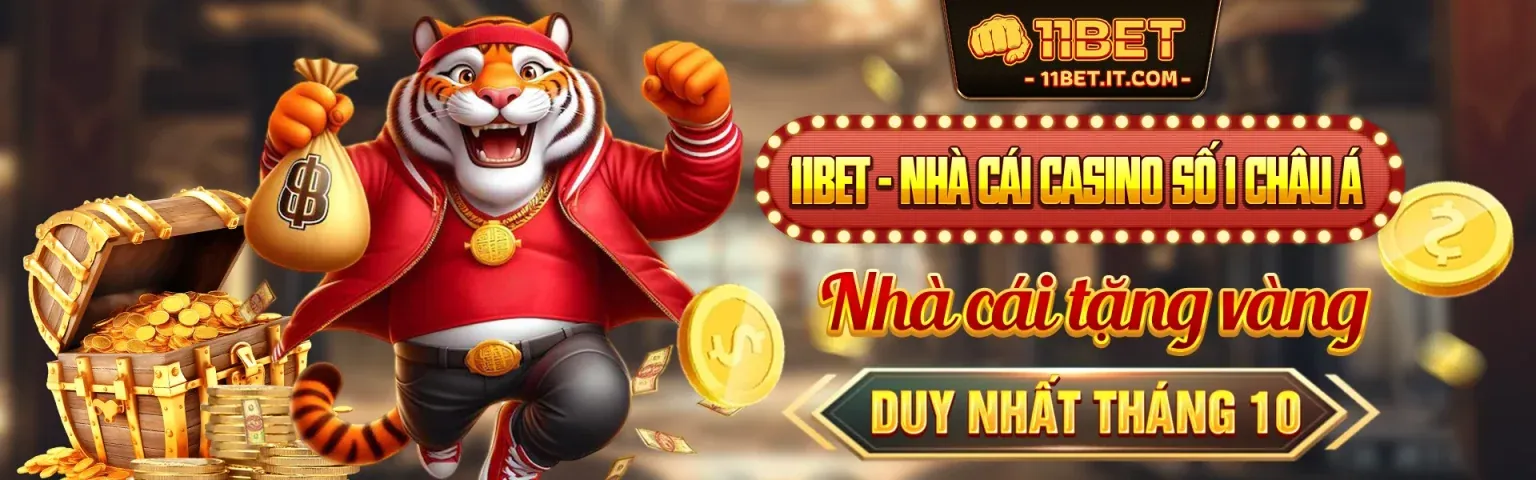 Người đàn ông đăng nhập vào Bet789 trên máy tính bảng
